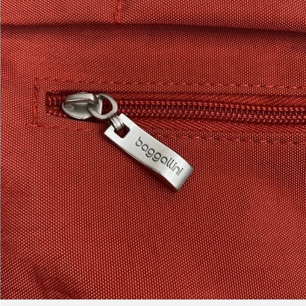 BAGGALLINI Dublin Travel Brick Red Nylon Crossbody Shoulder Bag  Retired - Picture 4 of 11